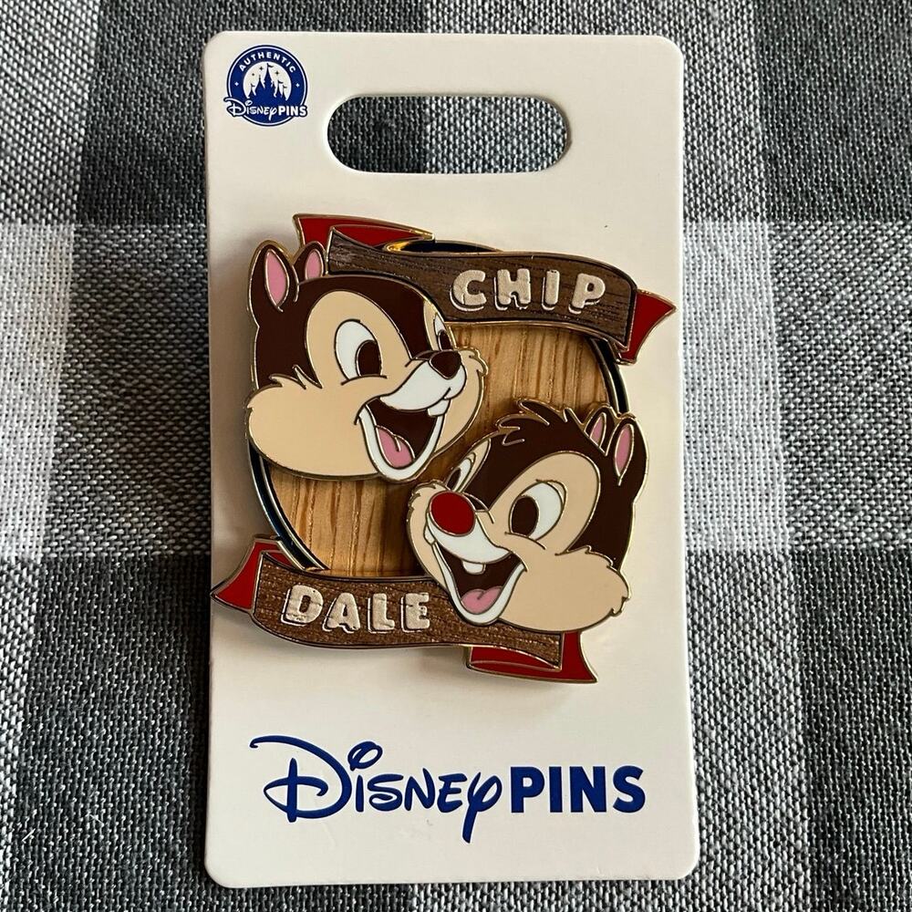 New Disney Parks Woodgrain Chip & Dale Pin 2025 NWT